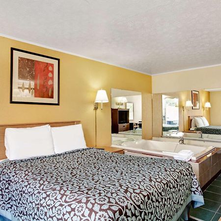 Days Inn By Wyndham Knoxville West מראה חיצוני תמונה